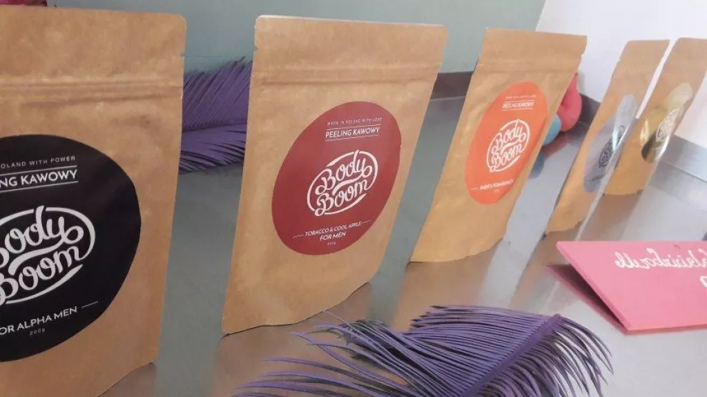 Marka Body Boom zrewolucjonizowała rynek peelingów wprowadzając najpierw do internetu, a później do sklepów naturalny peeling kawowy, a za nim szereg wariantów tego produktu (fot. Wiadomości Kosmetyczne)