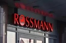 Właściclel Rossmanna, chińska firma A.S. Watson Group prowadzi na całym świecie ponad 16 tys. sklepów detalicznych pod różnymi markami