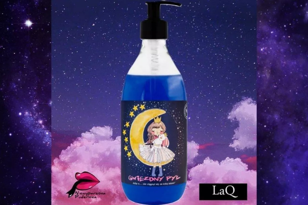 Lubiąca szokować marka kosmetyków LaQ stworzyła nowy podukt we współpracy z równie szokującą i kontrowersyjną postacią internetową - Niewyprzoną Pudernicą