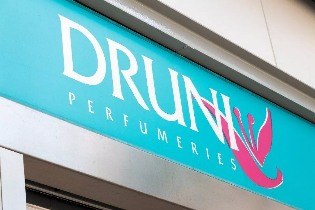Hiszpańska sieć sklepów kosmetycznych Druni oferuje swoim klientom i klientkom kosmetyki na dowóz dzięki partnerstwu z aplikacją Glovo