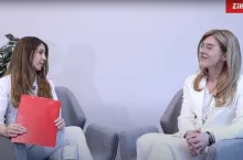 Magdalena Wieliczko dermokonsultantka Ziko Dermo prowadzi wywiady wideo  z dr. n.med. dermatologiem Magdaleną Podolec-Rubiś