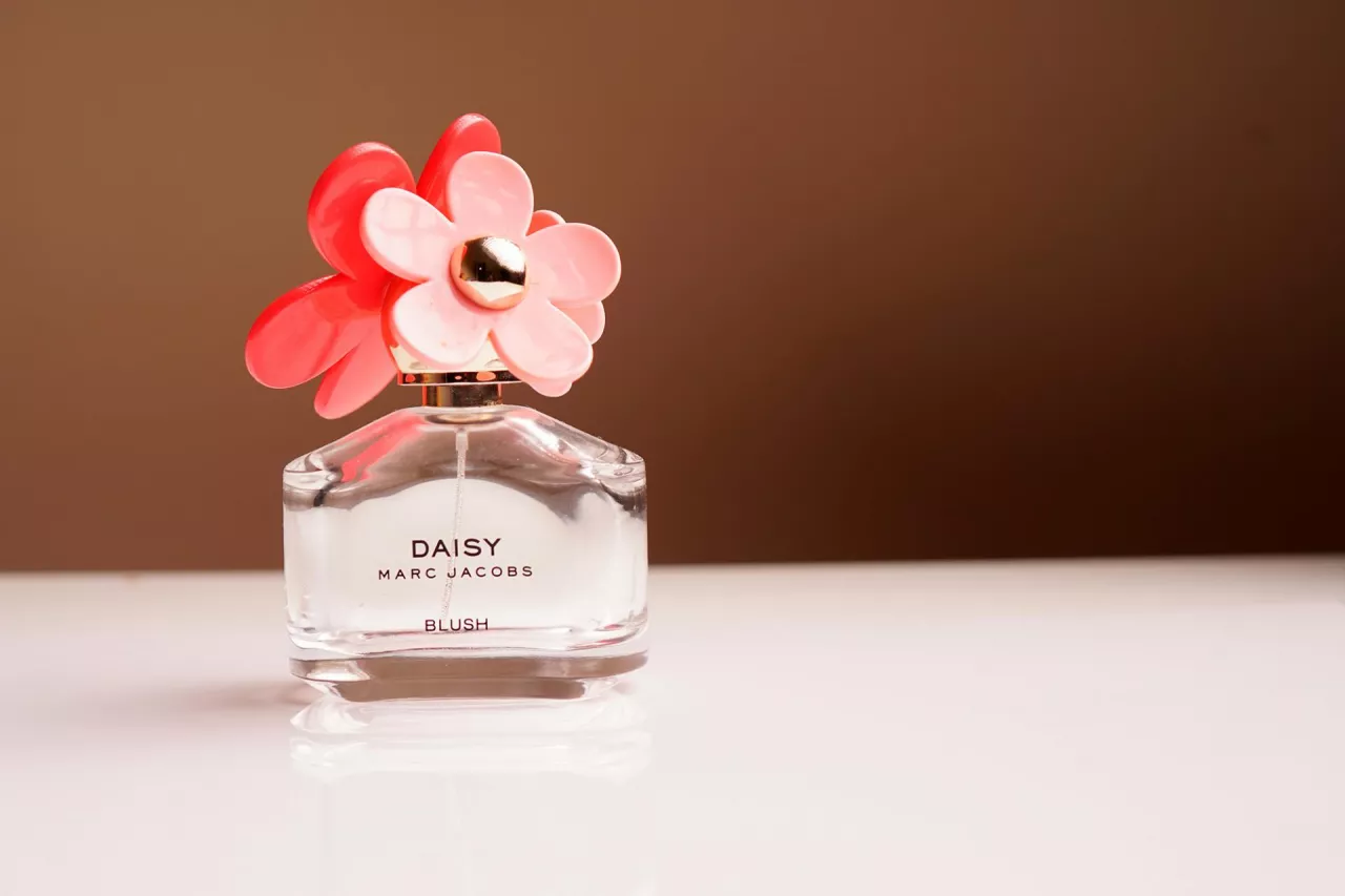 &lt;p&gt;Zapach Daisy pozostaje jednym z największych osiągnięć marki Marc Jacobs Fragrance. Od premiery w 2018 roku utrzymuje się wśród 10 najlepszych zapachów dla kobiet w USA. Obecnie zajmuje 6. miejsce.&lt;/p&gt;