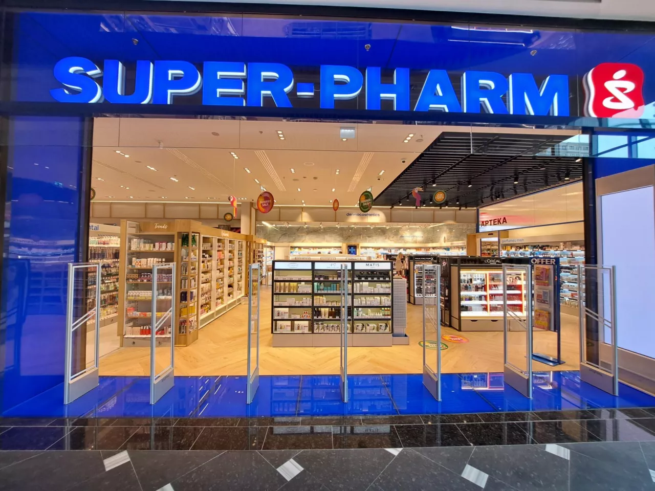 &lt;p&gt;Super-Pharm to sieć licząca 80 stacjonarnych placówek oraz e-sklep&lt;/p&gt;