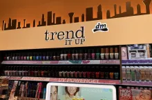 &lt;p&gt;Trend Trend !t Up - makijażowa marka własna sieci DM&lt;/p&gt;