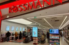 &lt;p&gt;Rossmann w centrum handlowym Sadyba Best Mall w Warszawie. Sieć ma w Polsce już blisko 1800 drogerii&lt;/p&gt;