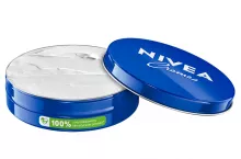 Krem Nivea wymienił aluminiowe puszki na wykonane w 80 proc. z surowca pochodzącego z recyklingu