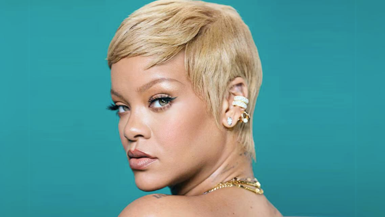Rihanna po sukcesie swoich zapachów, makijażu i pielęgnacji skóry sięga po segment pielęgnacji i stylizacji włosów.