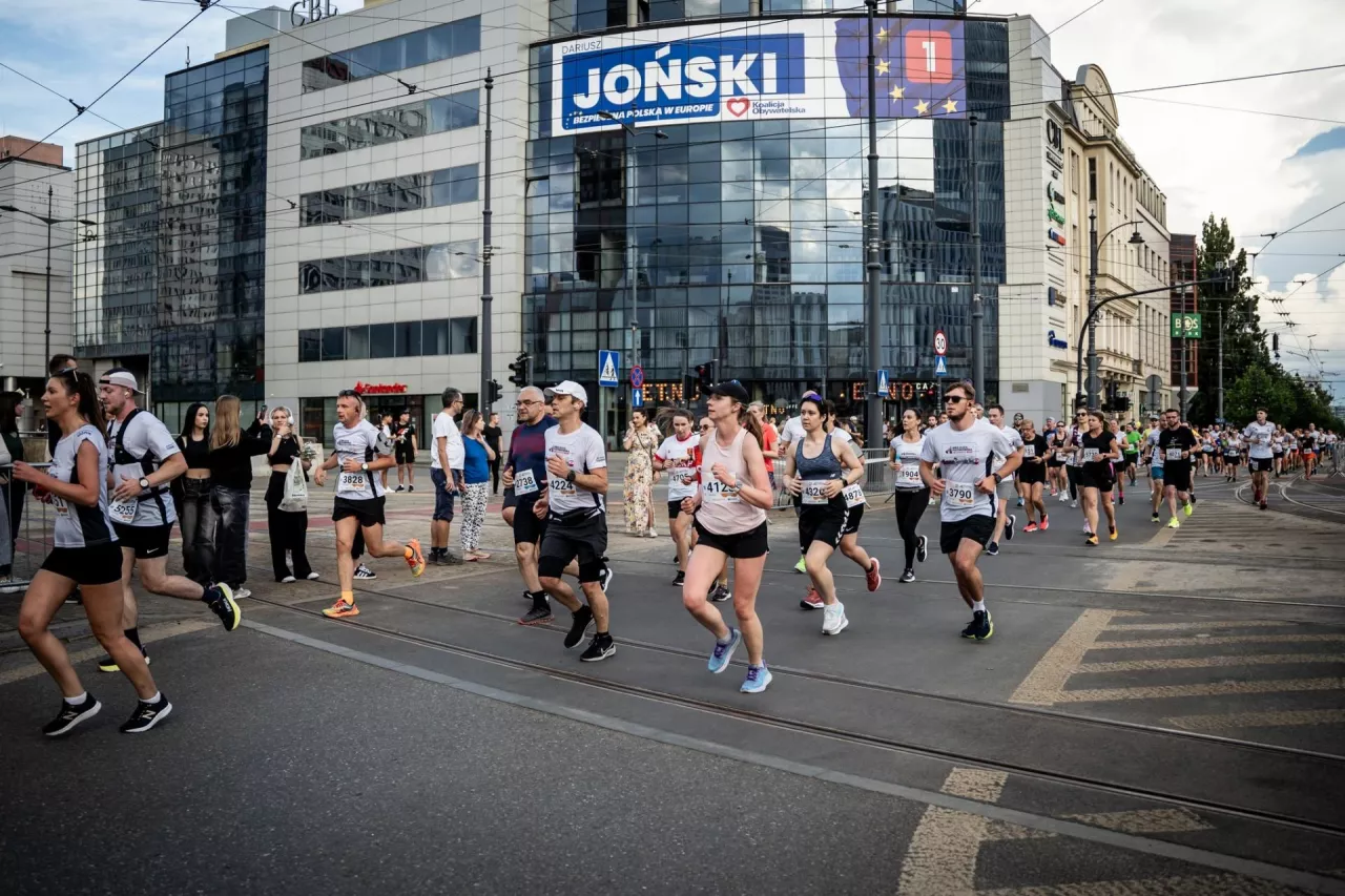 21. Bieg Ulicą Piotrkowską Rossmann Run po raz pierwszy w swojej historii odbył się zarówno stacjonarnie, jak i online
