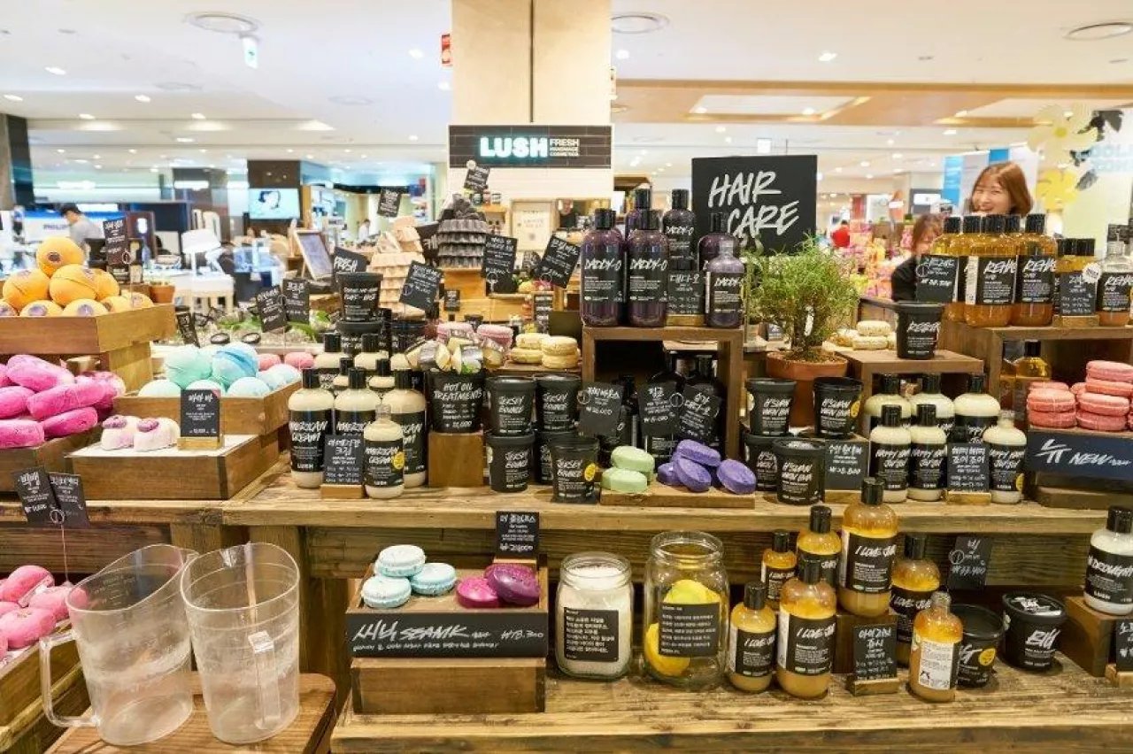 Lush, jedna z najbardziej rozpoznawalnych brytyjskich marek kosmetycznych