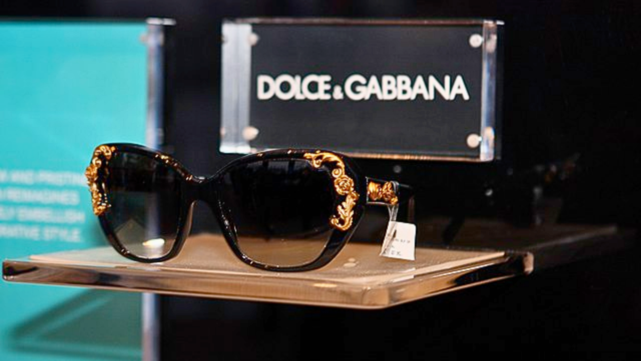 Dolce &amp; Gabbana to luksusowa marka, mająca w ofercie między innymi kosmetyki.