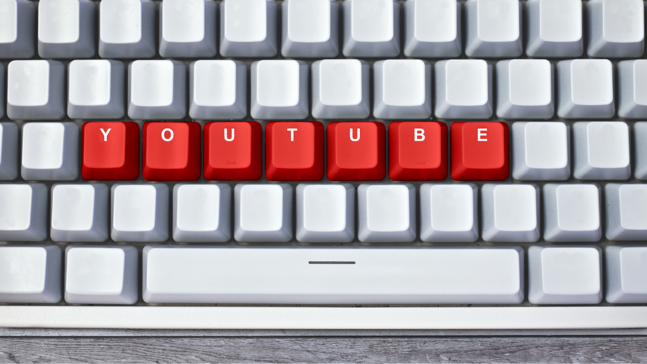 YouTube staje się kosmetycznym hubem informacyjnym.