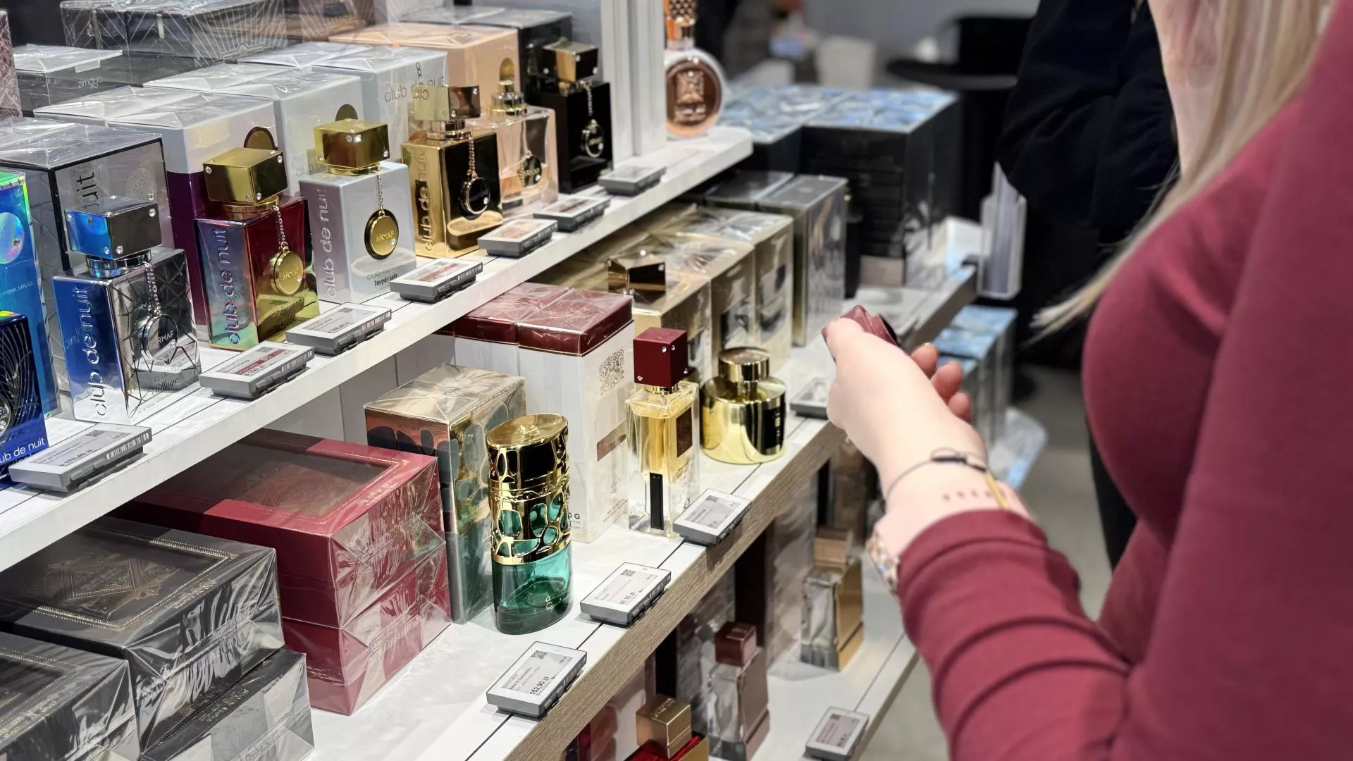 Lattafa goni Diora: arabskie perfumy podbijają serca Polaków