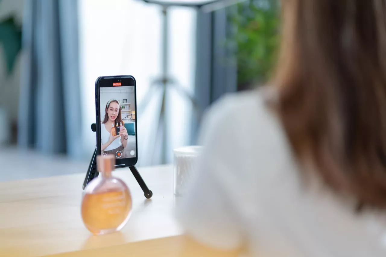 Podczas gdy w Polsce trend influencer marketingu nabiera rozpędu, w USA dynamika wzrostu zdaje się słabnąć