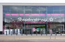 Superdrug rozszerzył ofertę na marketplace o ofertę 60 marek modowych