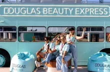 Beauty bus w barwach Douglasa zatrzyma się aż na pięć dni (od 3 do 7 czerwca) przy krakowskiej Galerii Kazimierz