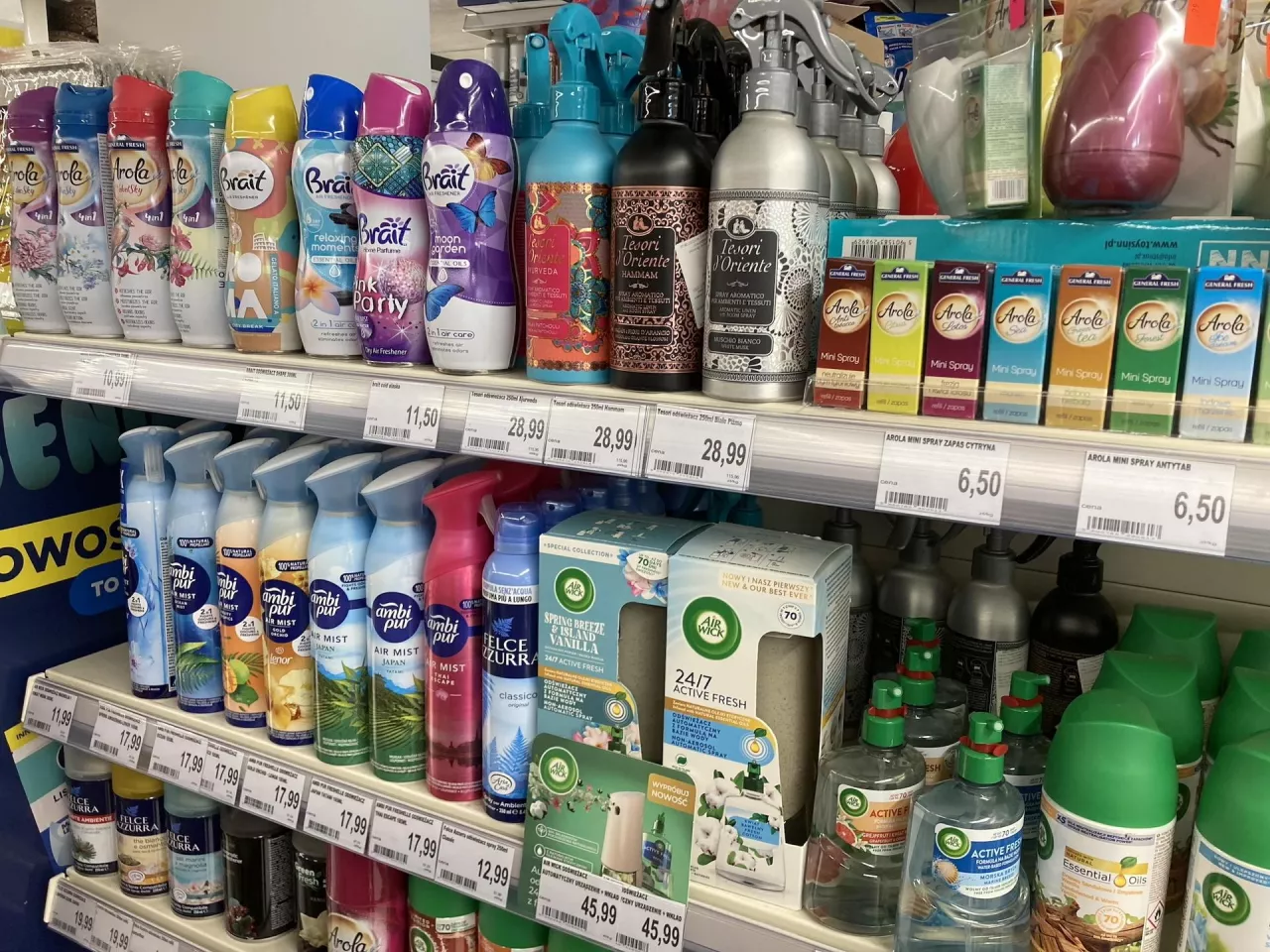 Odświeżacze powietrza i świece to kluczowy element portfolio drogeryjnego.