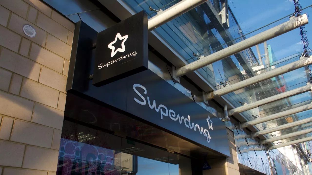 Superdrug chce stworzyć innowacyjne kosmetyki dla konsumentów świadomych, poszukujących mniej kosztownych alternatyw wobec marek prestiżowych