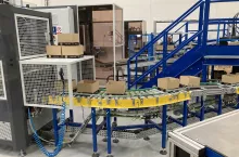 Nowy magazyn został zaprojektowany tak, by zoptymalizować proces pakowania przesyłek.