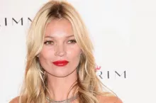 Kosmetyki Cosmoss od Kate Moss zadebiutowały na rynku w 2022 r.