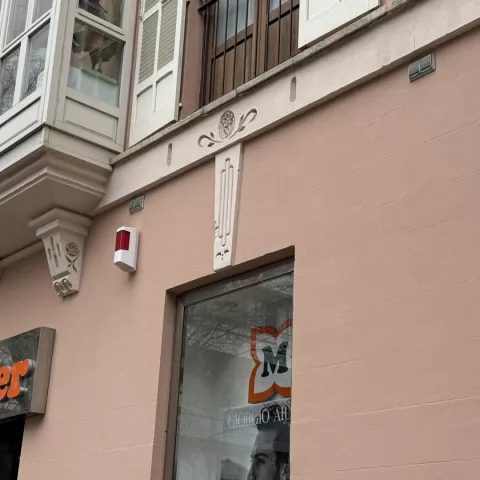 592510