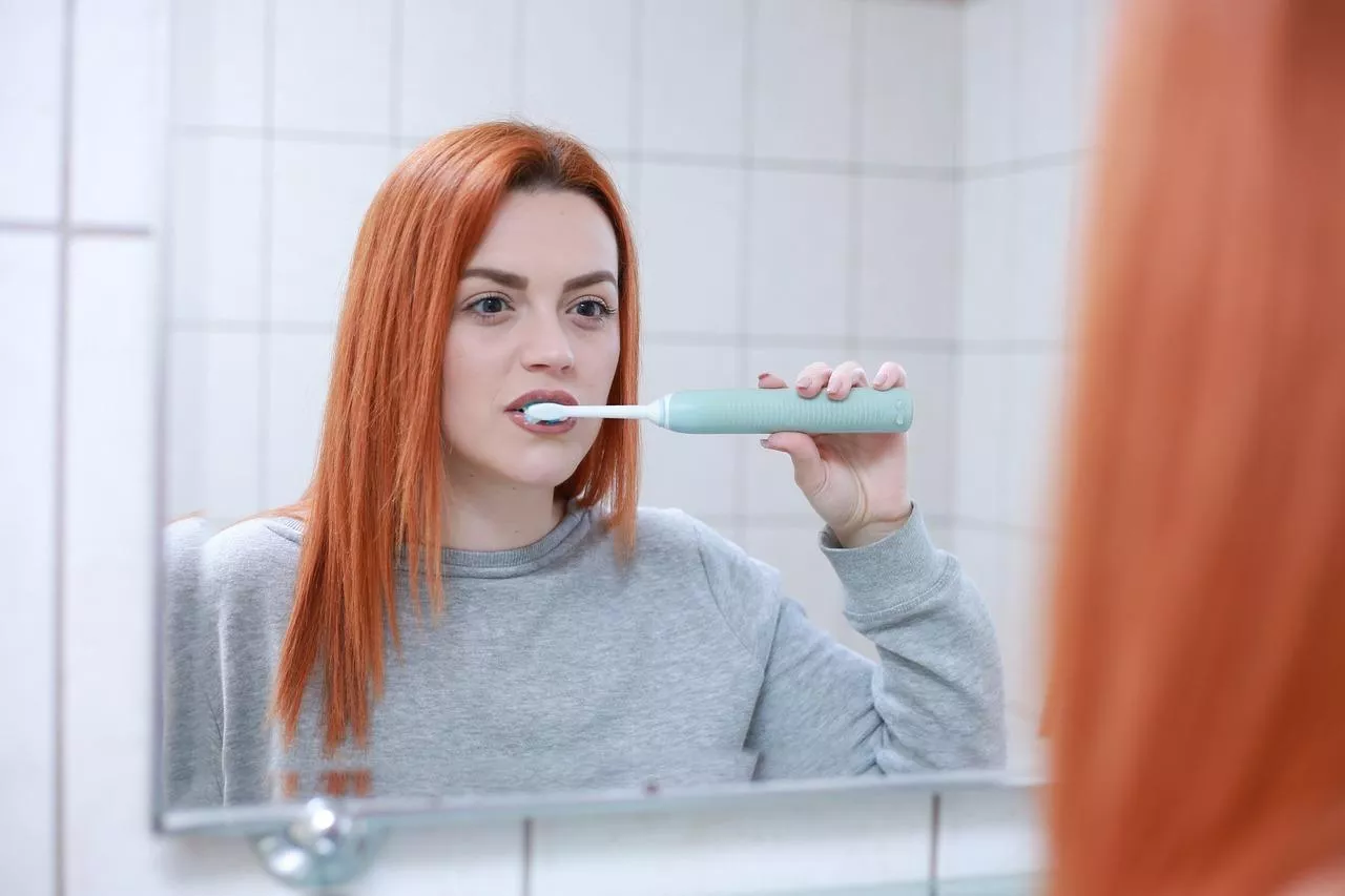 Fluorek sodu (Sodium fluoride) stosowany jest m.in. w pastach do zębów jako substancja zapobiegająca powstawaniu próchnicy i wzmacniająca szkliwo.