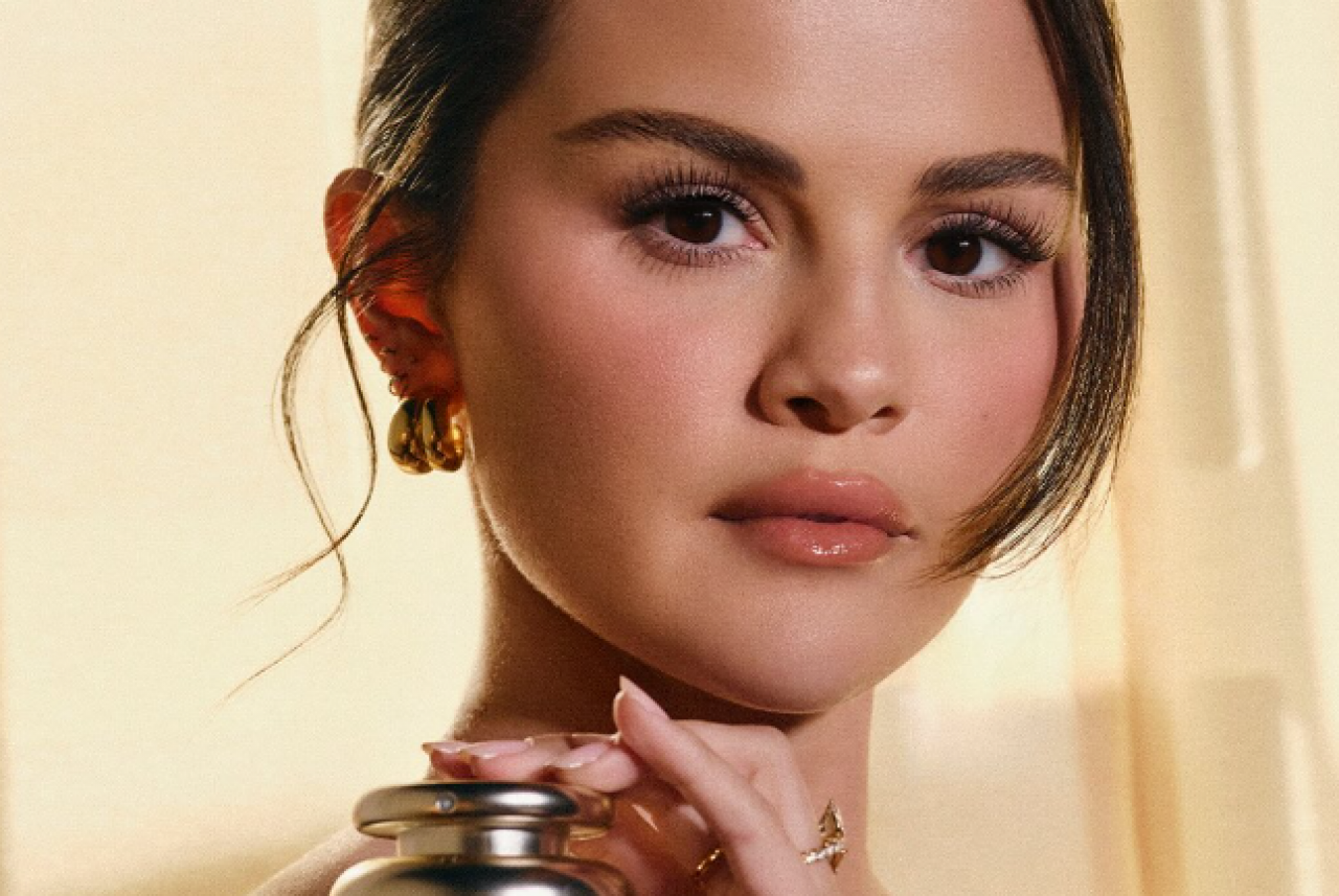 Selena Gomez jest twarzą pierwszych perfum marki Rare Beauty