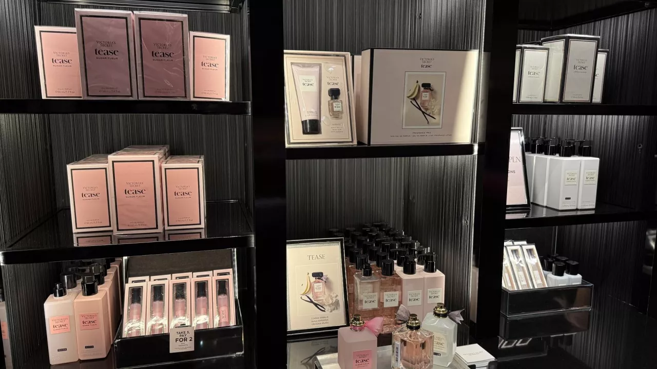 Szeroka oferta kosmetyków w sklepie Victoria’s Secret w CH Arkadia (Warszawa)