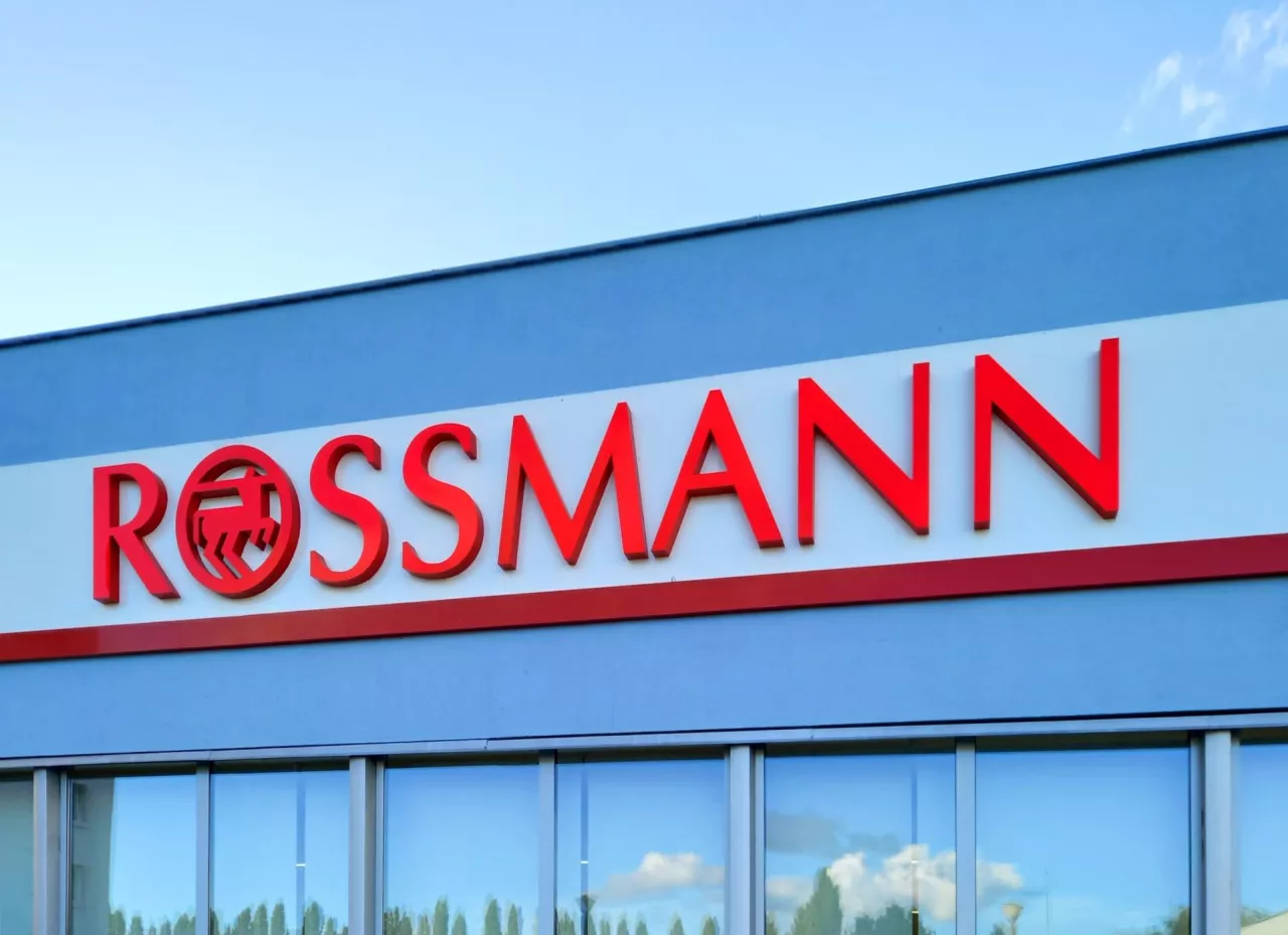 Logo sieci drogerii Rossmann