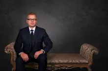 Janis Bormanis to doświadczony ekspert finansowy.