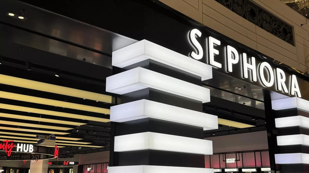Sieć Sephora utrzymała swoją dominującą pozycję, wpływając na poprawę globalnych wyników LVMH 