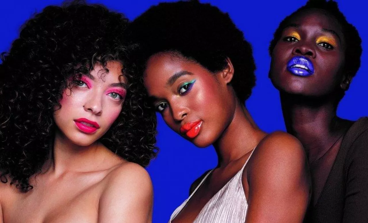 Na „szafot” mogą iść między innymi Rimmel i CoverGirl.