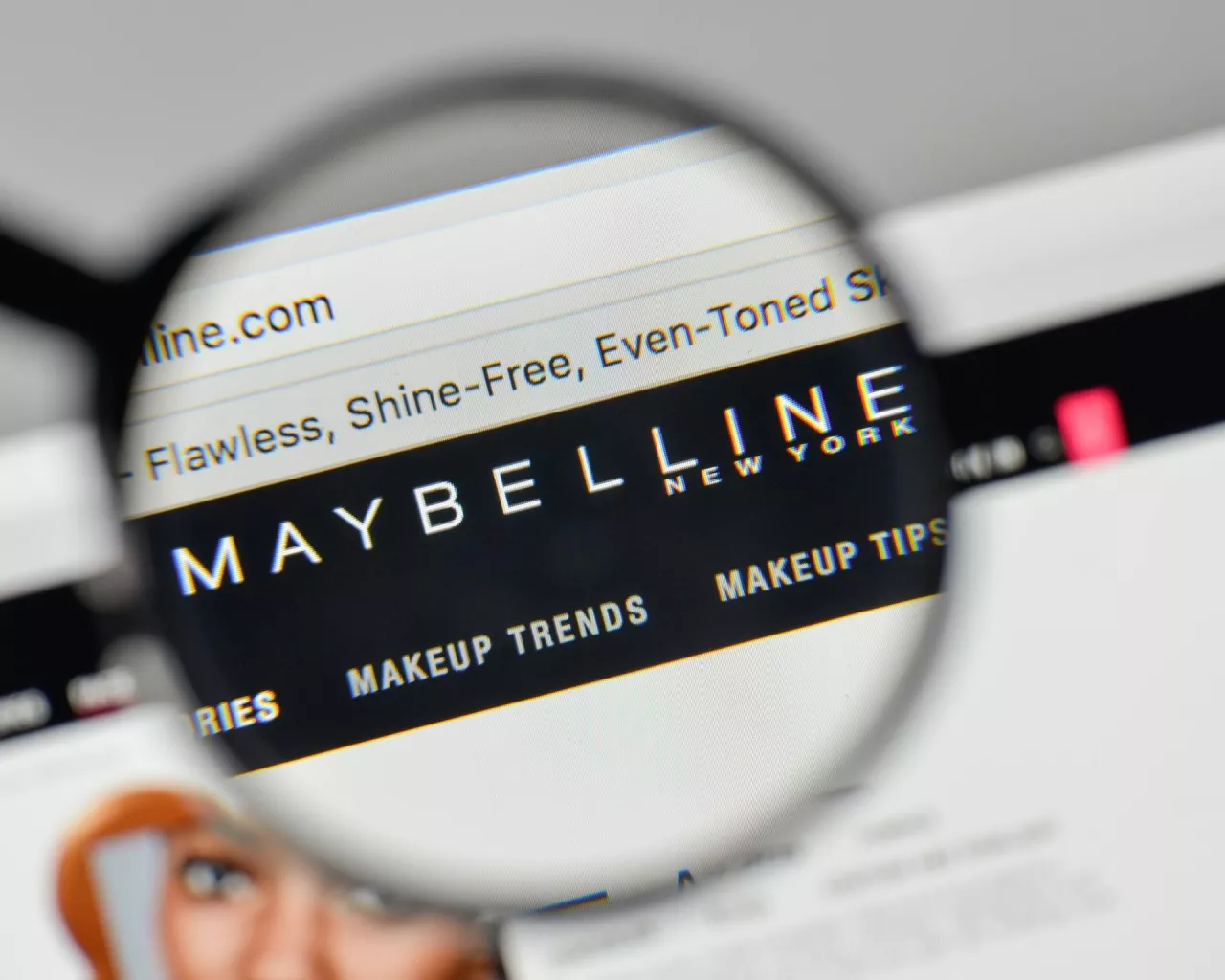 Eyeliner Maybelline został wycofany z rynku.