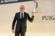 Hiszpańska grupa świętuje sukces.