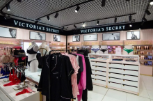 Gigant bieliźniany gorączkowo poszukuje sposobów na przetrwanie rewolucji kulturowej wewnątrz i na zewnątrz firmy.