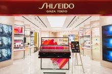 Największe spadki sprzedaży Shiseido odnotowało w obydwu Amerykach