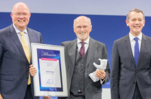 Na zdjęciu (od lewej): prezes HDE dr Alexander von Preen, Dirk Rossmann i Christoph Werner