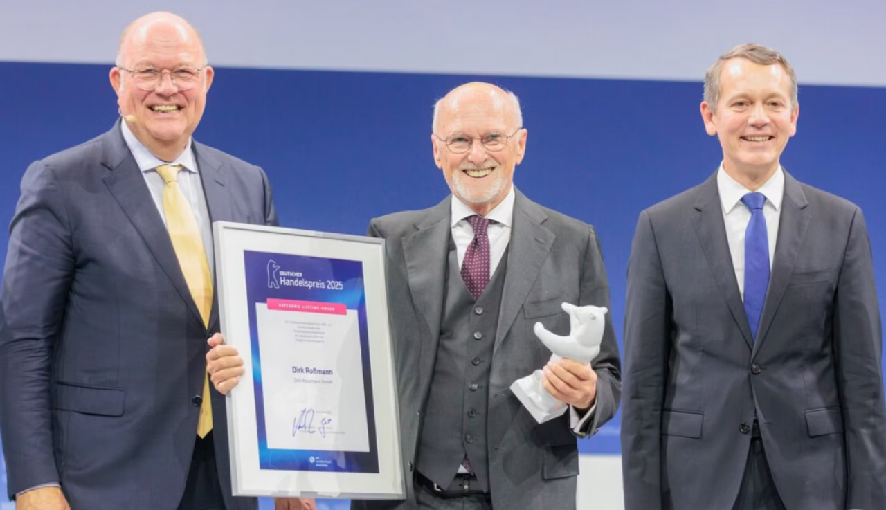 Na zdjęciu (od lewej): prezes HDE dr Alexander von Preen, Dirk Rossmann i Christoph Werner