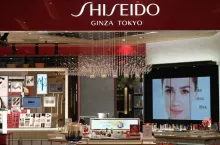 Japoński gigant kosmetyczny przechodzi giełdowy spadek.