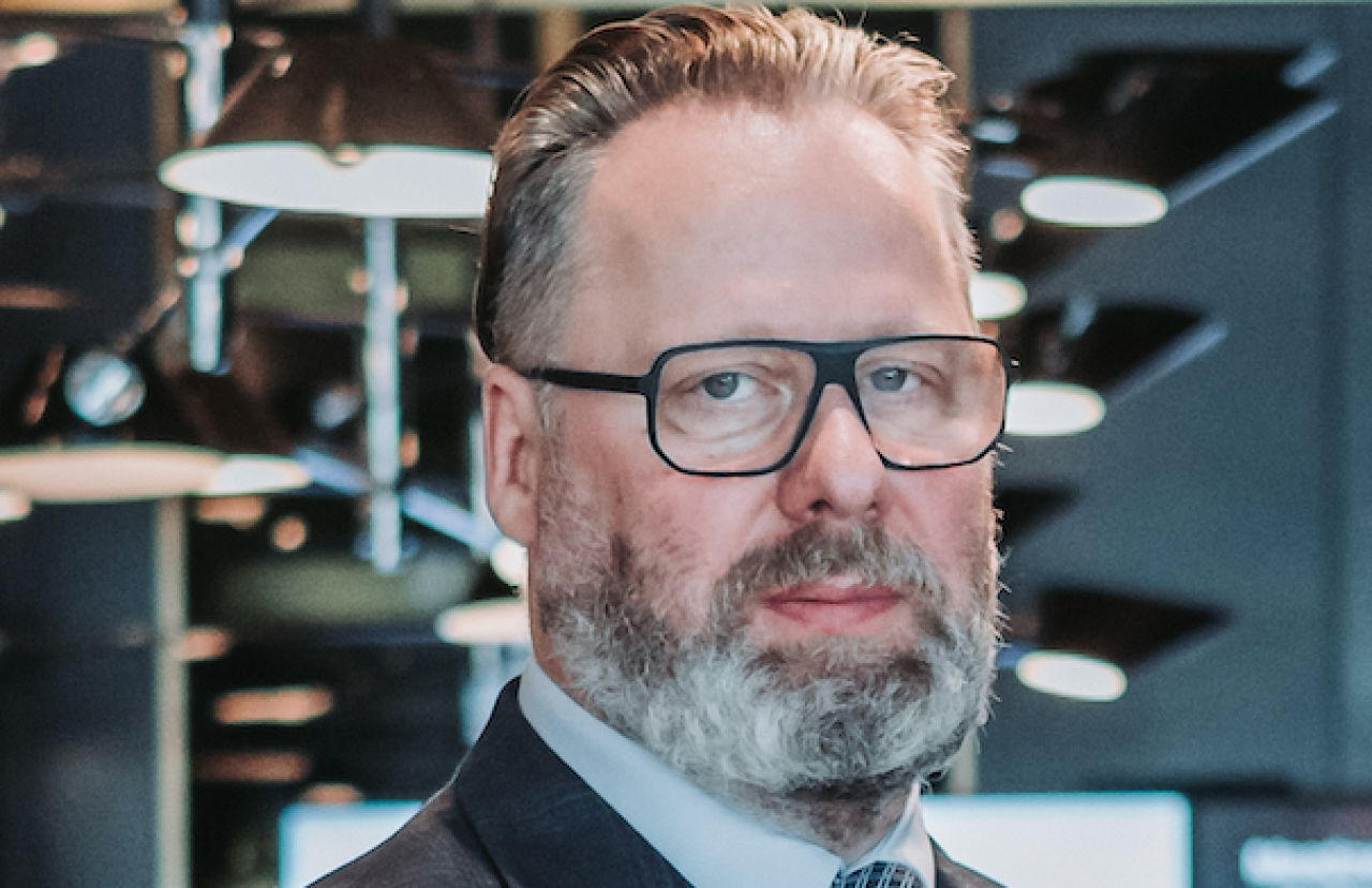 Aluminium kontra plastik. Opakowania kosmetyczne w gospodarce obiegu zamkniętego