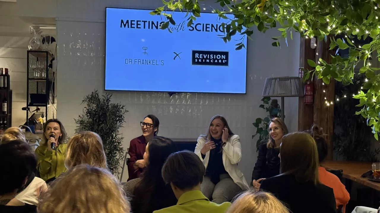 Gościem specjalnym spotkania była Olivia Roumain, międzynarodowa ekspertka i główny szkoleniowiec marki Revision Skincare