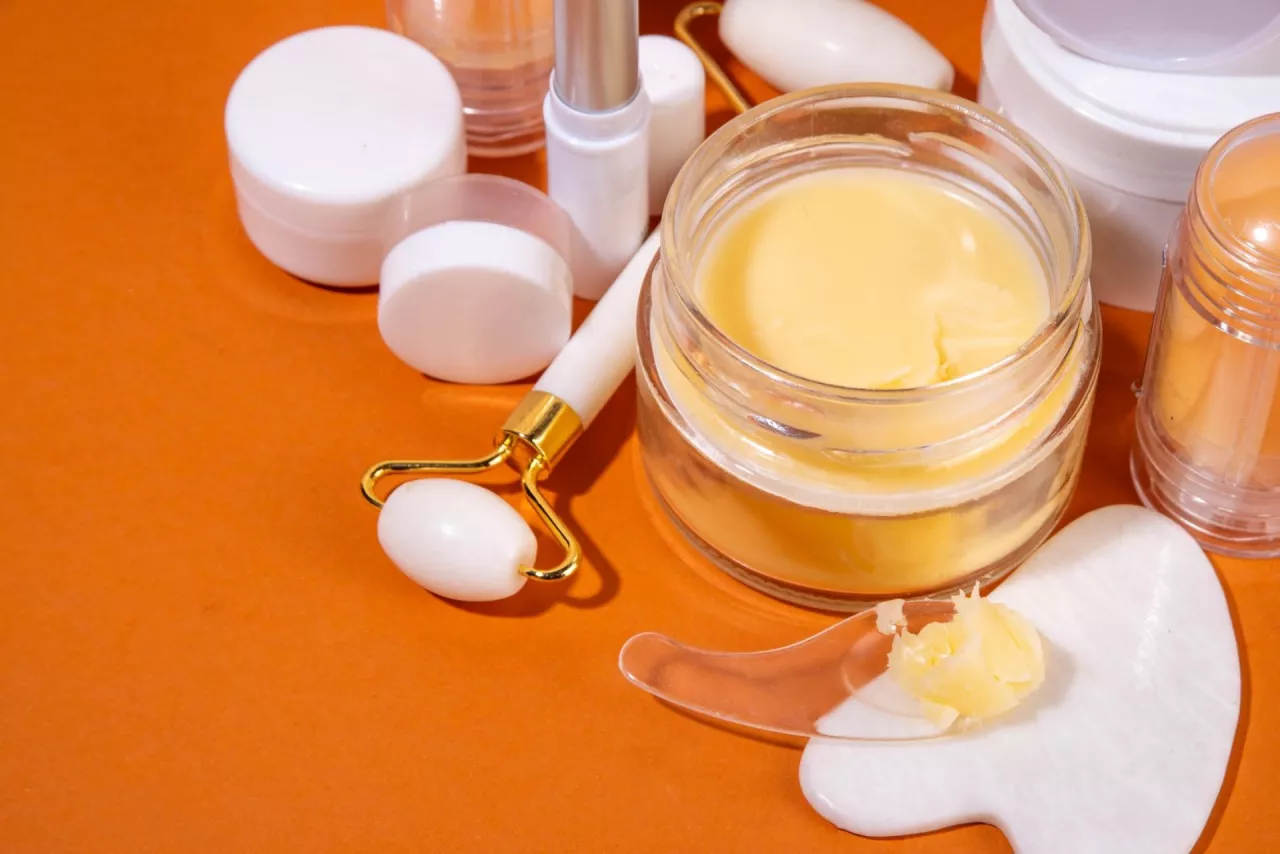 Łój wołowy staje się nowym superskładnikiem kosmetycznym. Ale czy naprawdę się sprawdza?