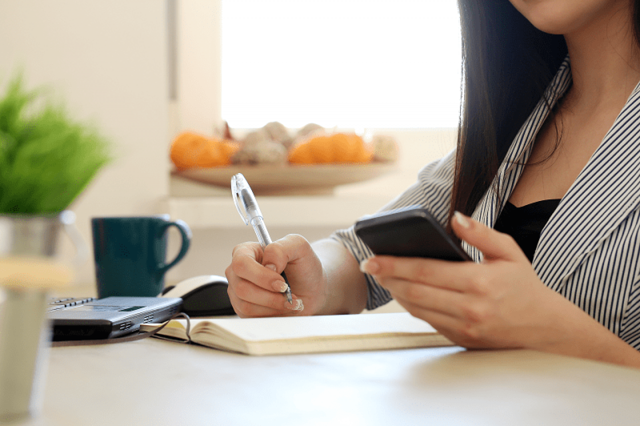 Czy wielkie zwolnienia u globalnych graczy przesuną się na 2026.?