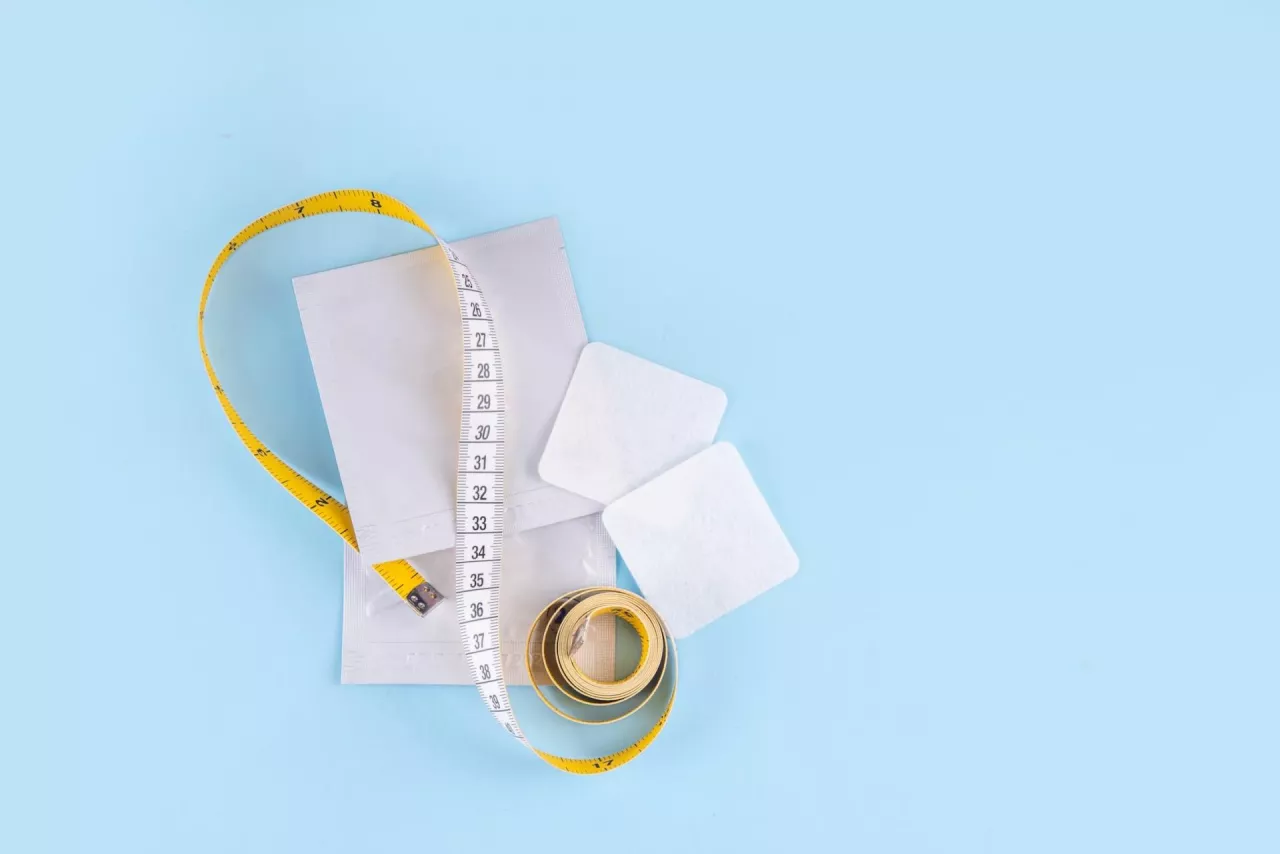 Plastry transdermalne to sposób na dostarczenie organizmowi substancji suplementacyjnych lub leczniczych.