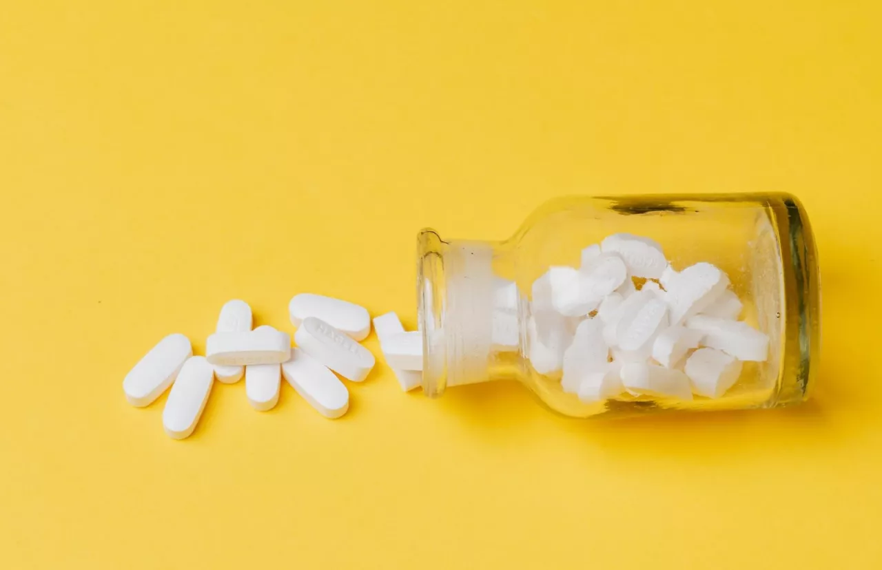 Ponad połowa konsumentów kupuje leki na zapas, by później sięgać po nie w razie potrzeby - wynika z badania In-Pulse