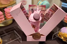 Nowoczesne kompozycje gourmand porzucają przesadną słodycz na rzecz lekkości, złożoności i ponadczasowej elegancji