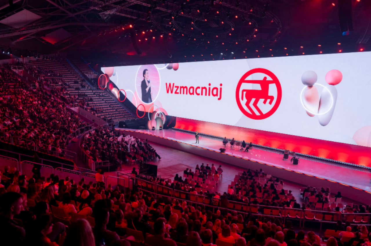 Cykl „Rozmowy pod znakiem Centaura” obejmuje ponad 40 wydarzeń w 18 miastach