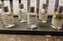 Butik amerykańskiej marki niszowej Le Labo w Zurychu, utrzymany w charakterystycznym ”warsztatowym” stylu