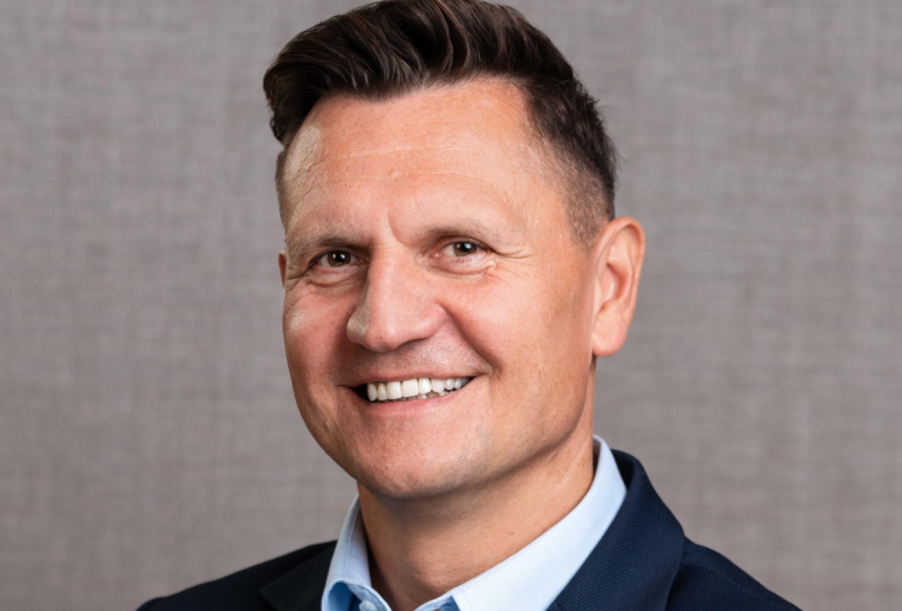 Paweł Gurgul ma bogate doświadczenie menedżerskie zdobywane m.in. w Maczfit (Grupa Żabka), Grupie Hortex, PepsiCo Polska, Kraft Foods i Mondelēz International