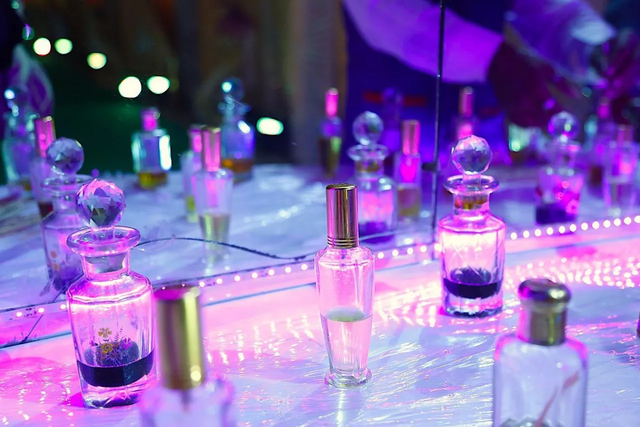 Perfumy w sztyfcie, mgiełce, olejku, galaretce — opcji jest coraz więcej.