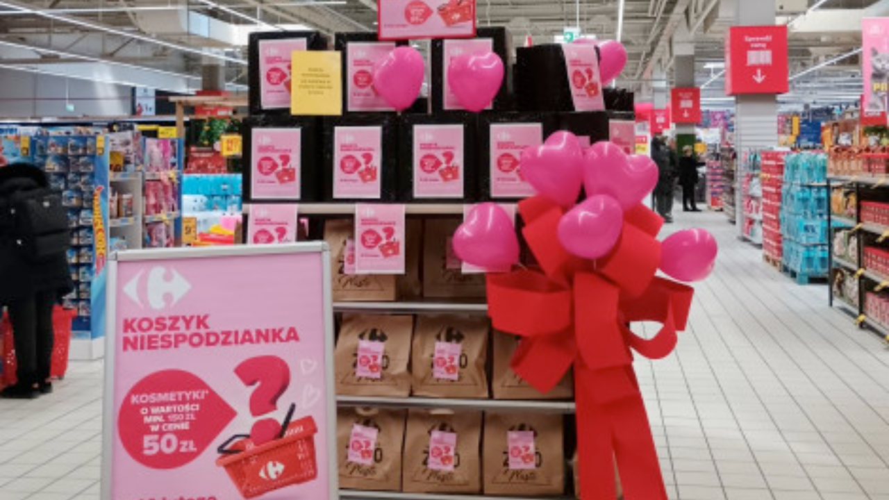 Mystery boxy czekają w sklepach na kupujących.